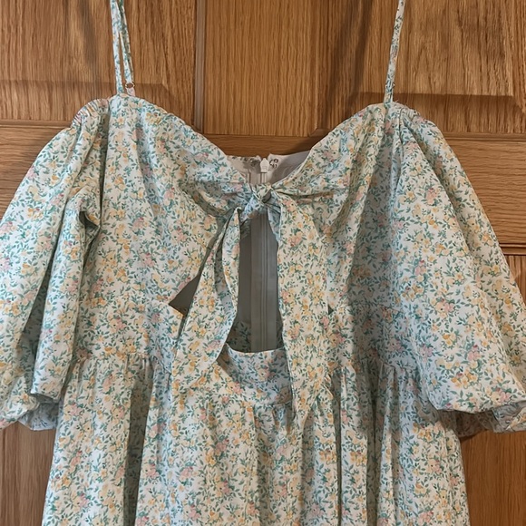 Sisters of the Tribe Floral Maxi Dress with Tie Front & Puff Sleeves | Size 12 - Picture 2 of 8